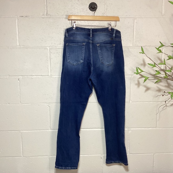 KanCan Midrise Relaxed Fit | Size 29 | Medium Wash - Picture 3 of 3
